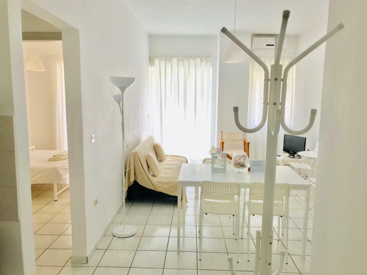 Korona Beach Apartments II 罗希姆诺 外观 照片